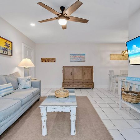 Апартаменты Funshine Pointe Capri Сант Пит Бич Экстерьер фото